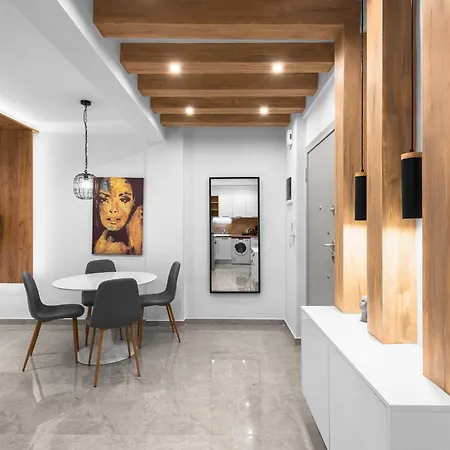 Wood N White, Nilie Hospitality Mgmt דירה